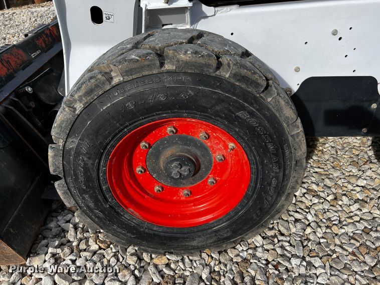 image for item DQ1947 2016 Bobcat S740  skid steer loader