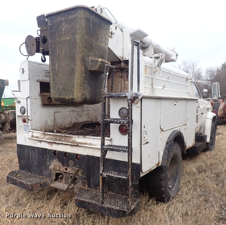 image for item DQ3898 1975 GMC 6000  bucket truck