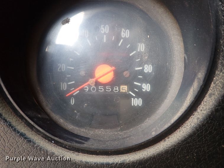 image for item DQ3898 1975 GMC 6000  bucket truck