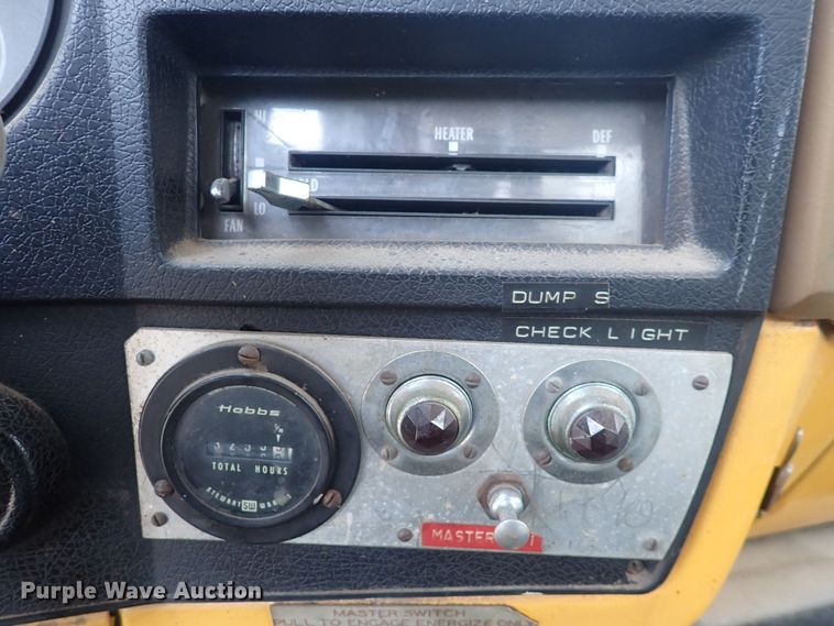 image for item DQ3898 1975 GMC 6000  bucket truck