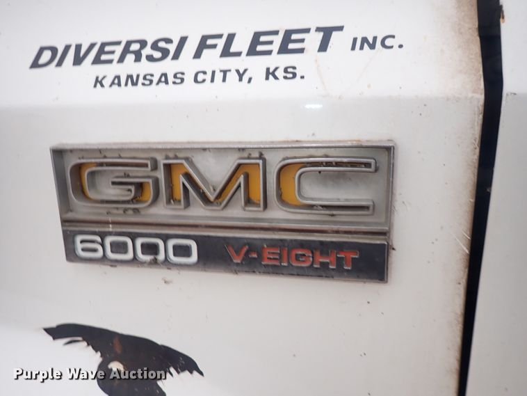 image for item DQ3898 1975 GMC 6000  bucket truck