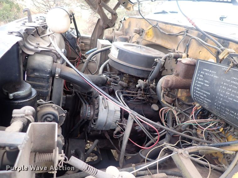 image for item DQ3898 1975 GMC 6000  bucket truck