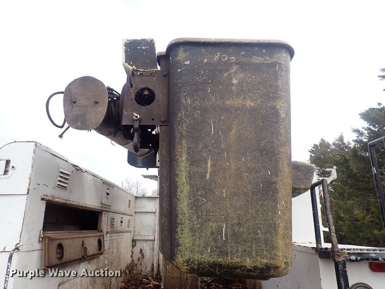 image for item DQ3898 1975 GMC 6000  bucket truck