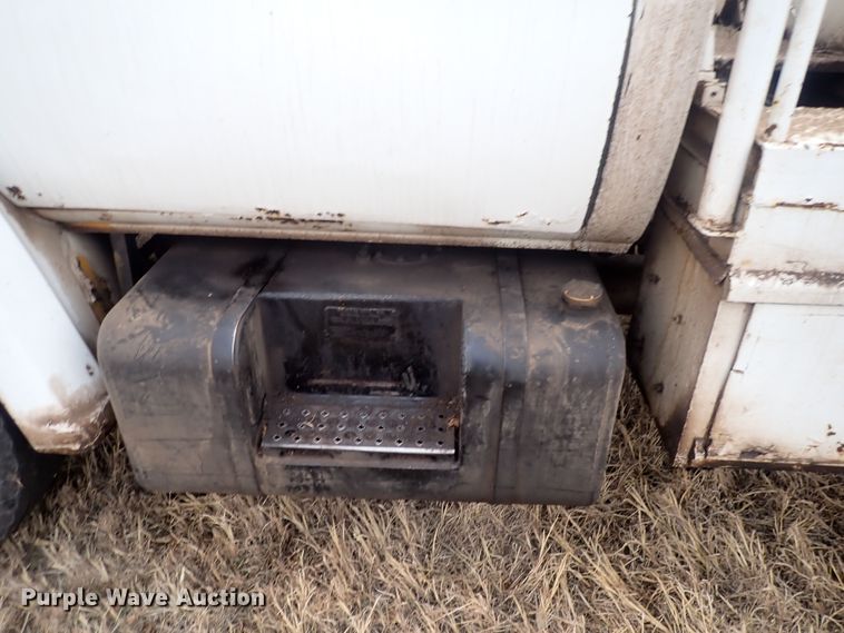 image for item DQ3898 1975 GMC 6000  bucket truck