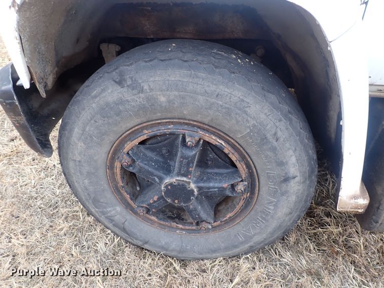 image for item DQ3898 1975 GMC 6000  bucket truck