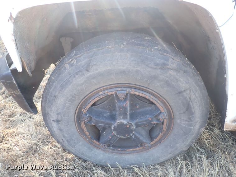 image for item DQ3898 1975 GMC 6000  bucket truck