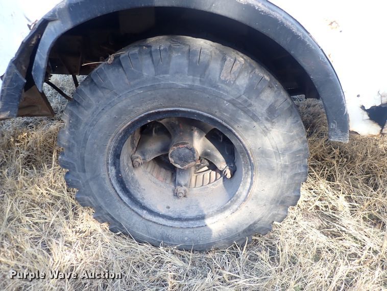 image for item DQ3898 1975 GMC 6000  bucket truck