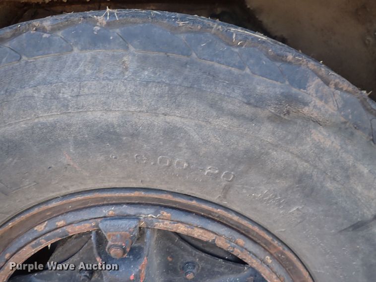 image for item DQ3898 1975 GMC 6000  bucket truck