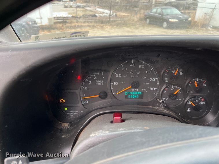 image for item DQ5060 2008 Chevrolet C5500  Crew Cab flatbed truck