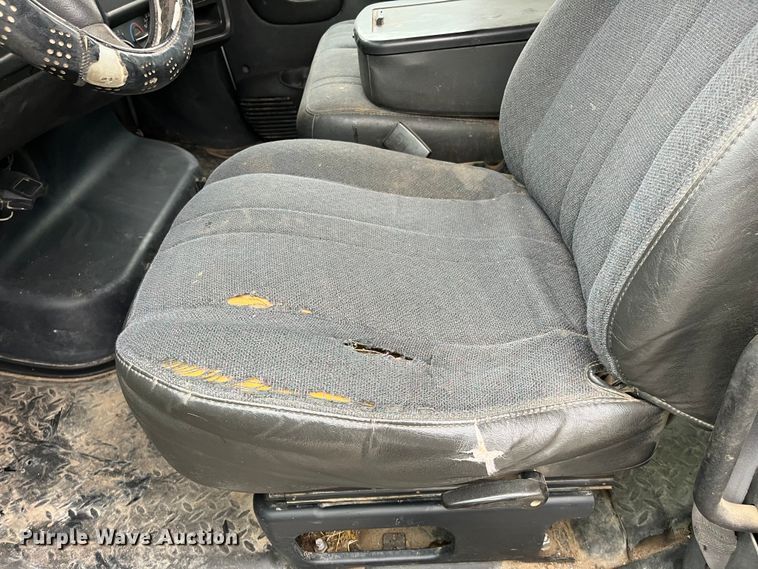 image for item DQ5060 2008 Chevrolet C5500  Crew Cab flatbed truck