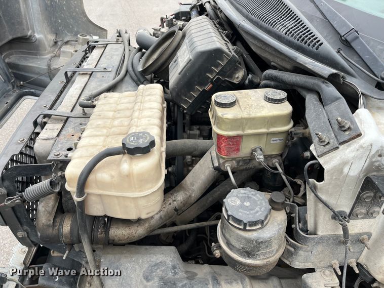 image for item DQ5060 2008 Chevrolet C5500  Crew Cab flatbed truck