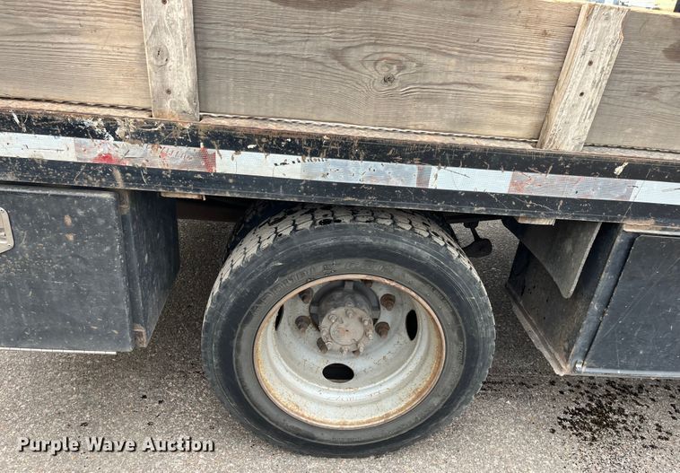 image for item DQ5060 2008 Chevrolet C5500  Crew Cab flatbed truck