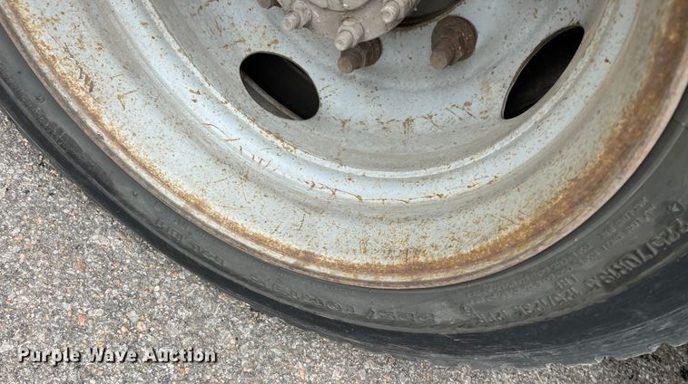 image for item DQ5060 2008 Chevrolet C5500  Crew Cab flatbed truck