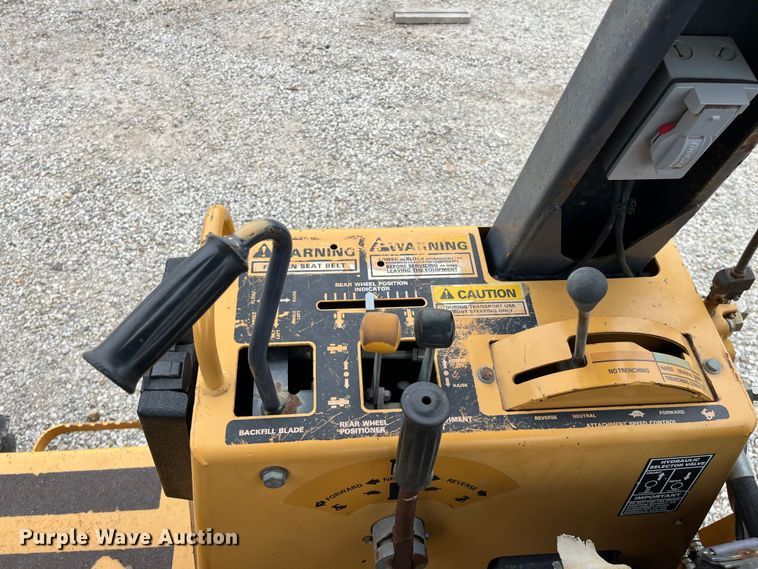 image for item DQ5061 1995 Case 560  trencher