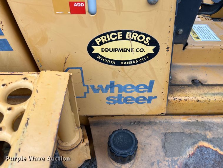 image for item DQ5061 1995 Case 560  trencher