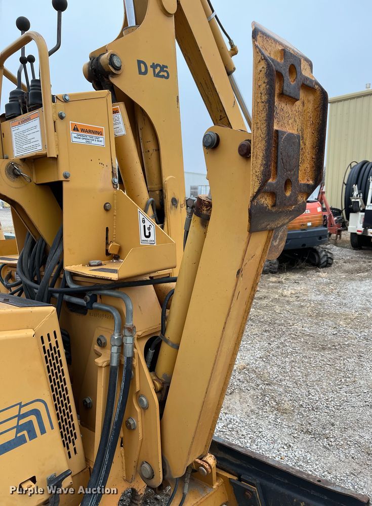 image for item DQ5061 1995 Case 560  trencher