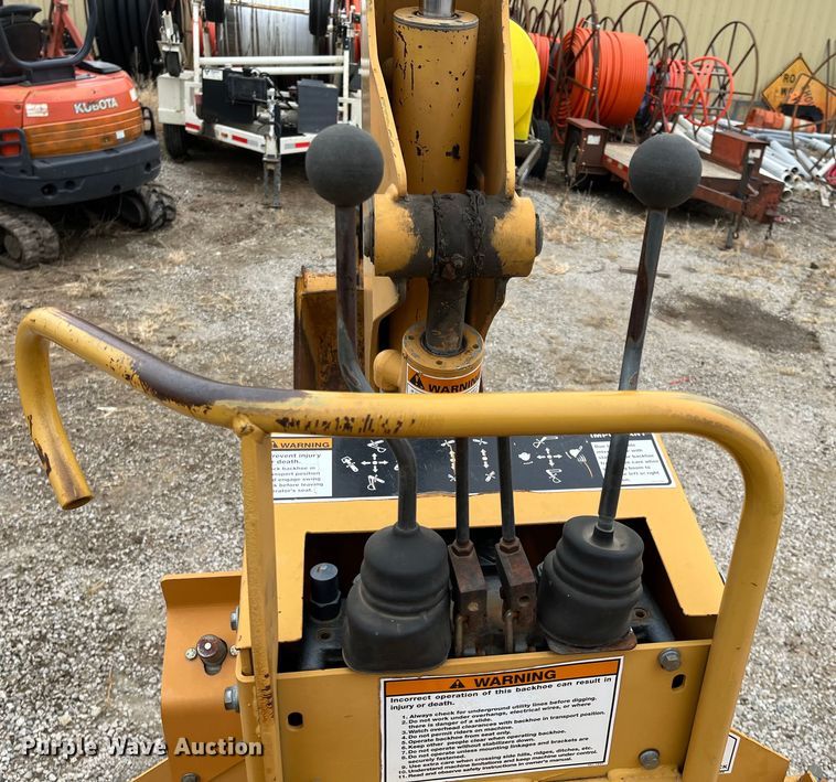 image for item DQ5061 1995 Case 560  trencher