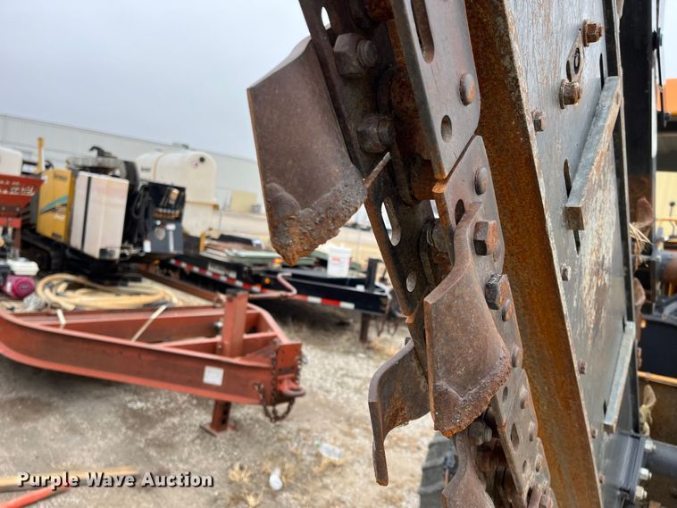 image for item DQ5061 1995 Case 560  trencher