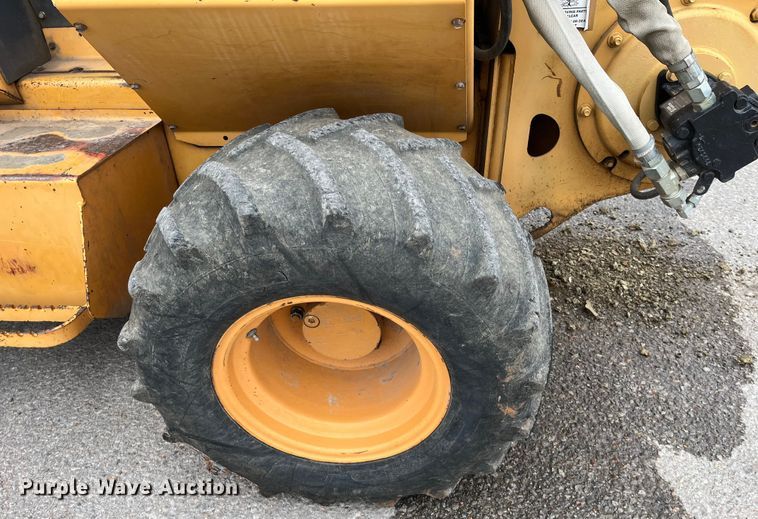 image for item DQ5061 1995 Case 560  trencher