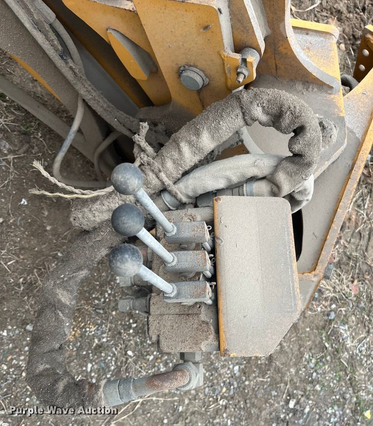 image for item DQ5061 1995 Case 560  trencher