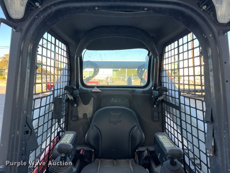 image for item DS2638 2017 Bobcat T770  tracked skid steer loader