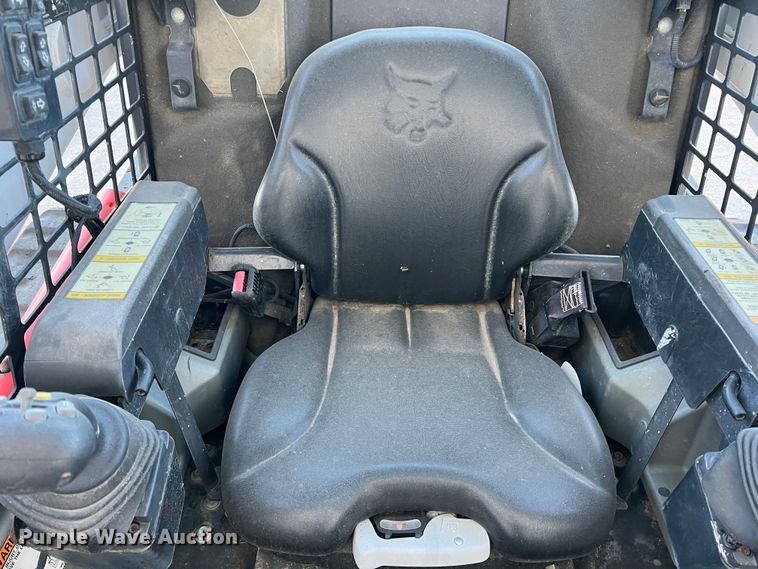 image for item DS2638 2017 Bobcat T770  tracked skid steer loader