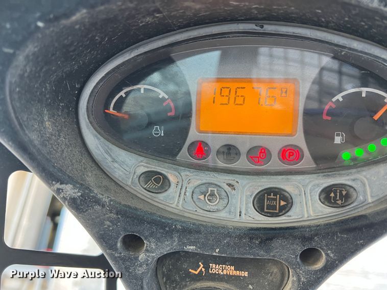 image for item DS2638 2017 Bobcat T770  tracked skid steer loader