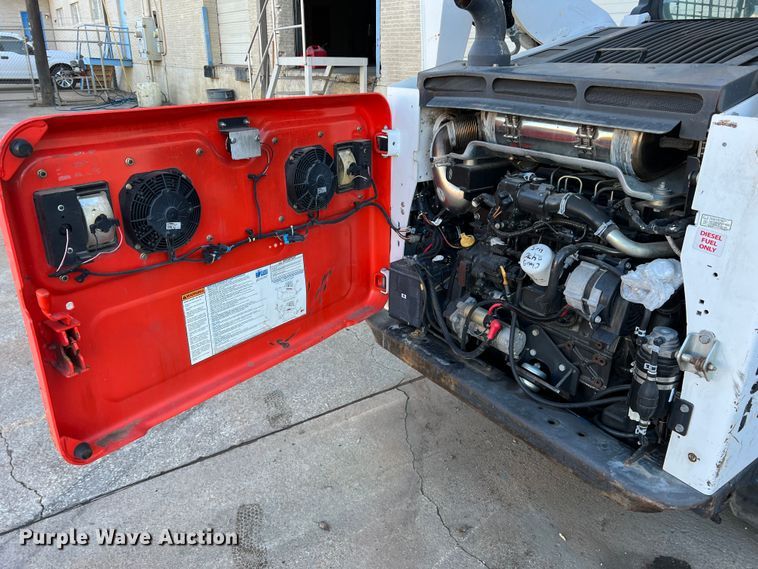 image for item DS2638 2017 Bobcat T770  tracked skid steer loader