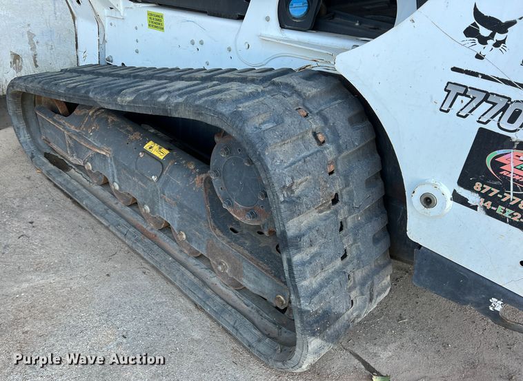 image for item DS2638 2017 Bobcat T770  tracked skid steer loader