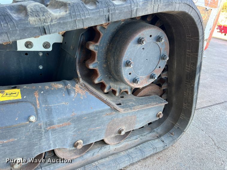 image for item DS2638 2017 Bobcat T770  tracked skid steer loader