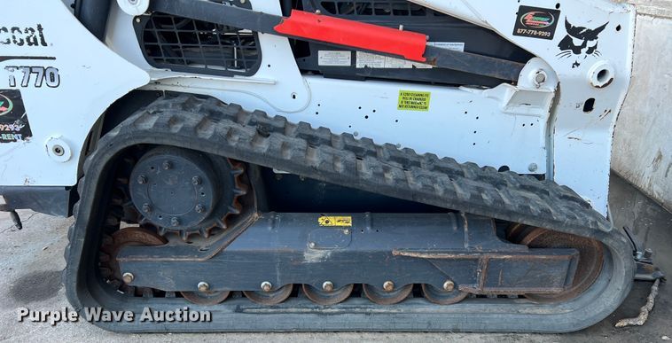 image for item DS2638 2017 Bobcat T770  tracked skid steer loader
