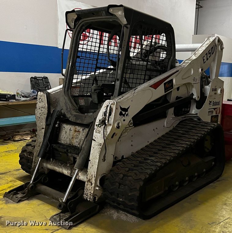 image for item DS2639 2017 Bobcat T770  tracked skid steer loader