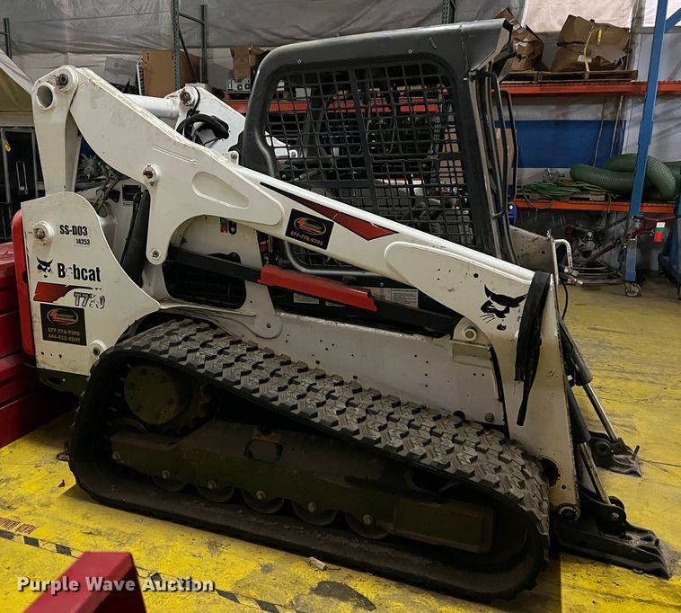 image for item DS2639 2017 Bobcat T770  tracked skid steer loader