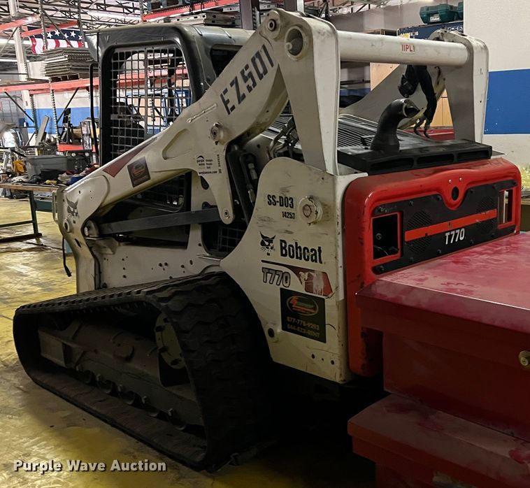 image for item DS2639 2017 Bobcat T770  tracked skid steer loader