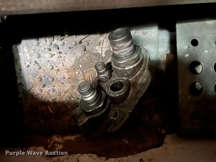 image for item DS2639 2017 Bobcat T770  tracked skid steer loader