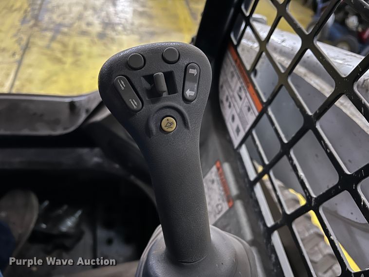 image for item DS2639 2017 Bobcat T770  tracked skid steer loader