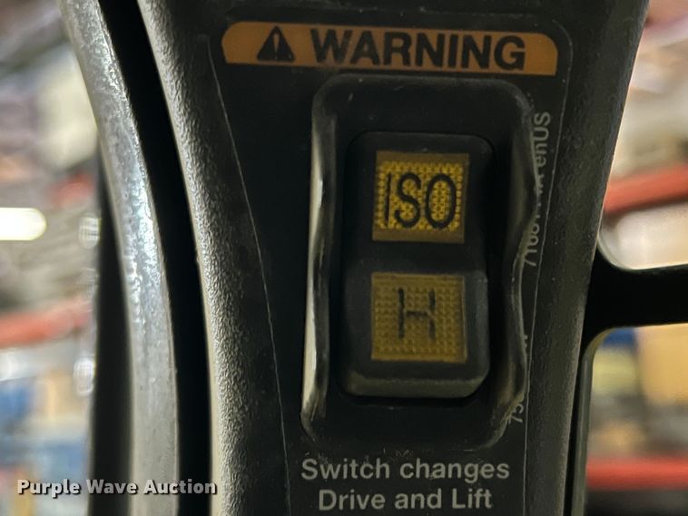 image for item DS2639 2017 Bobcat T770  tracked skid steer loader