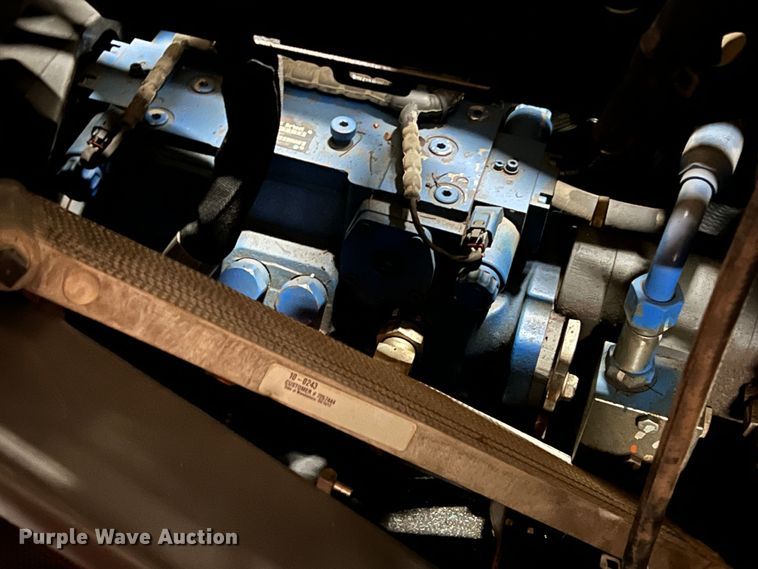 image for item DS2639 2017 Bobcat T770  tracked skid steer loader