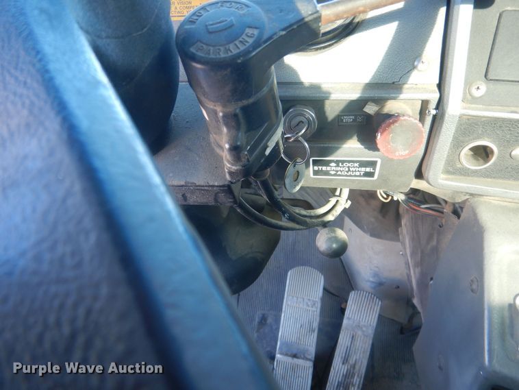 image for item HQ9568 1996 Mack RD690S  ready mix truck