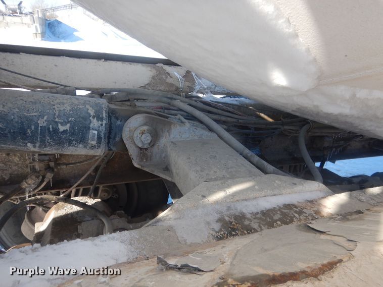 image for item HQ9568 1996 Mack RD690S  ready mix truck