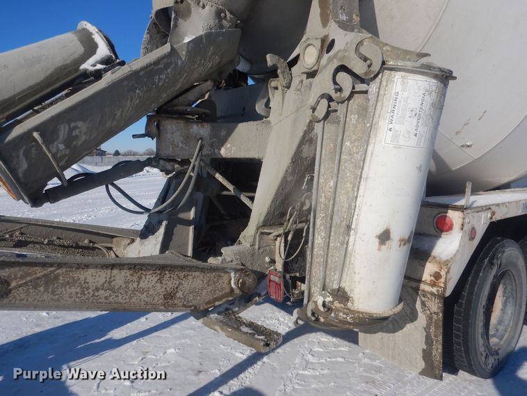 image for item HQ9568 1996 Mack RD690S  ready mix truck