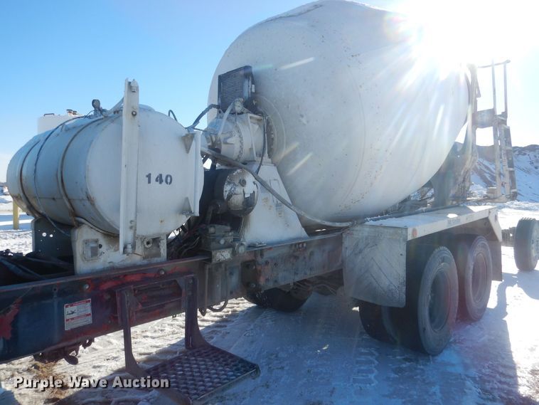 image for item HQ9568 1996 Mack RD690S  ready mix truck