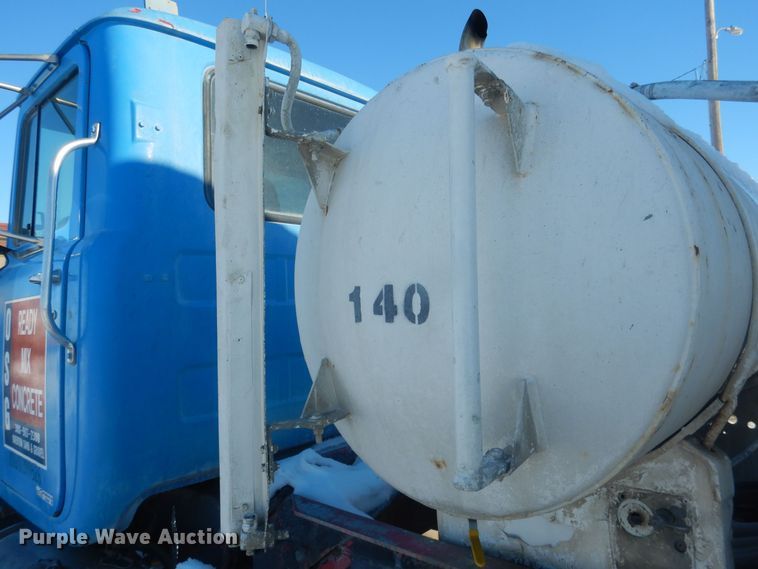 image for item HQ9568 1996 Mack RD690S  ready mix truck