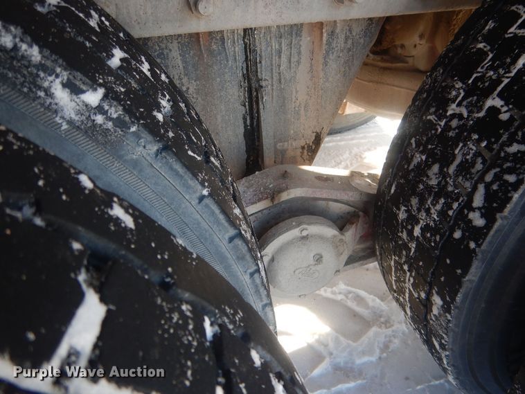 image for item HQ9568 1996 Mack RD690S  ready mix truck