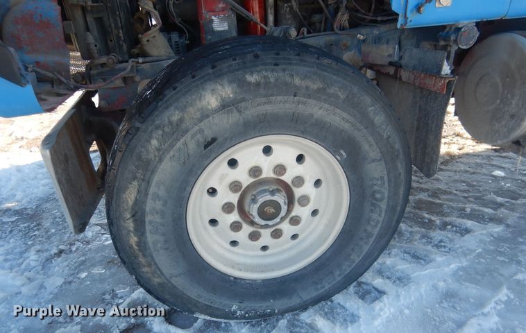 image for item HQ9568 1996 Mack RD690S  ready mix truck