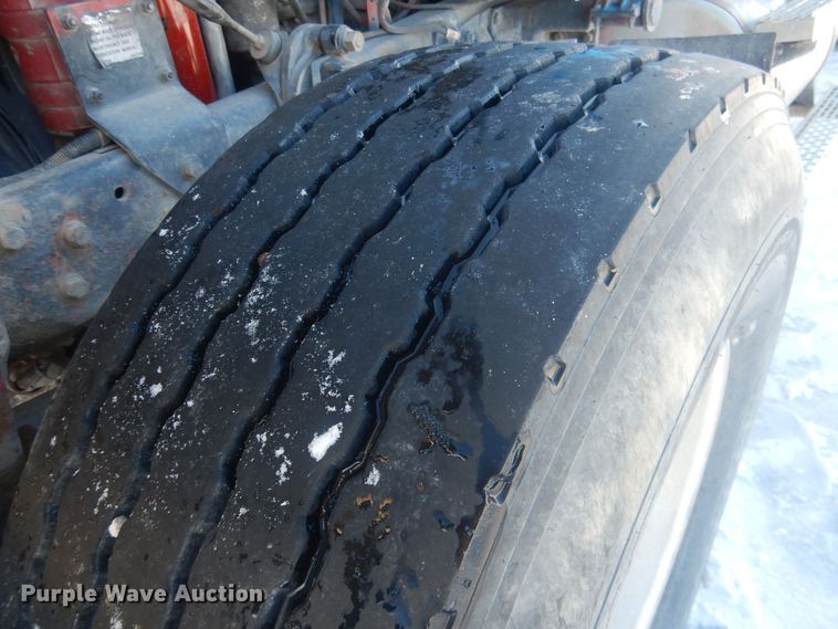 image for item HQ9568 1996 Mack RD690S  ready mix truck