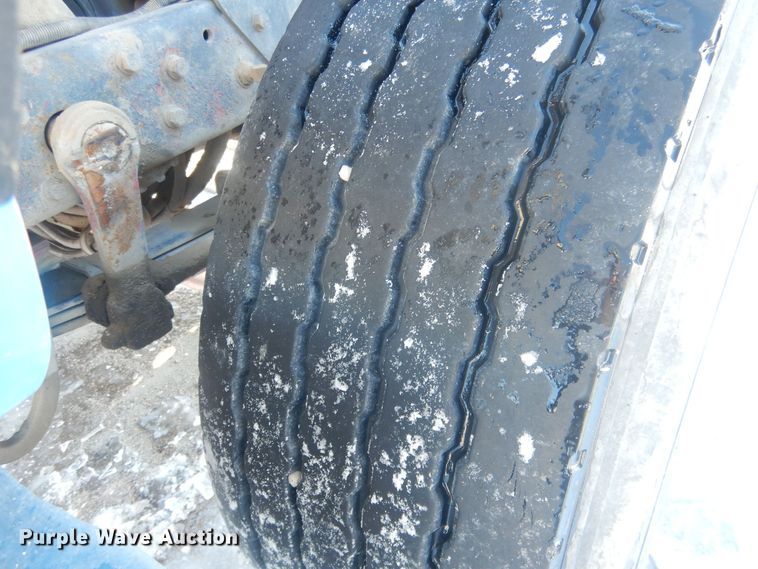 image for item HQ9568 1996 Mack RD690S  ready mix truck