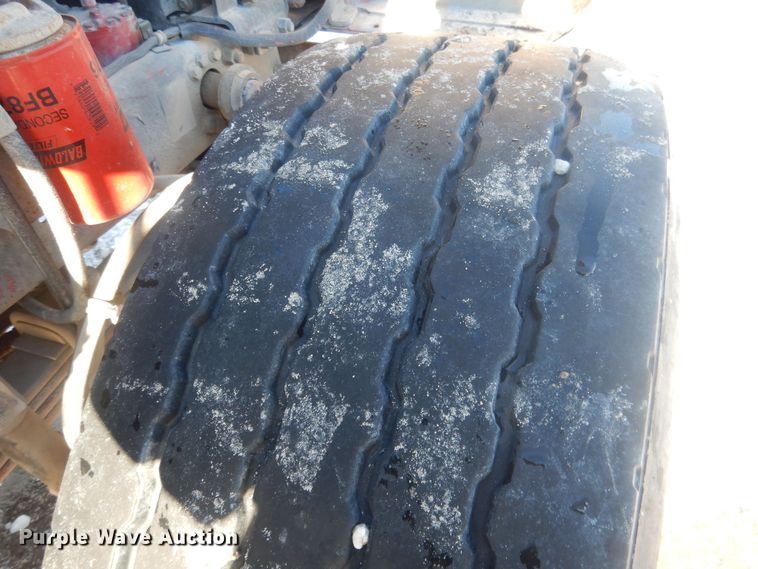 image for item HQ9568 1996 Mack RD690S  ready mix truck