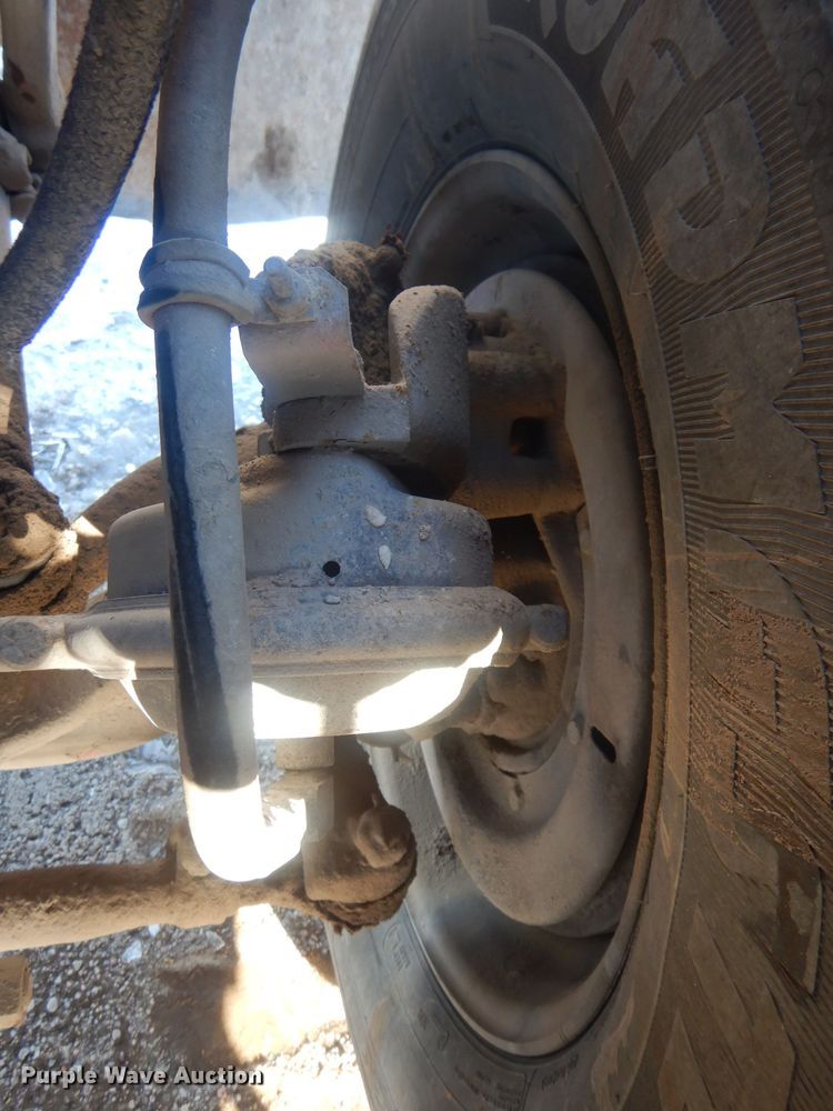 image for item HQ9568 1996 Mack RD690S  ready mix truck