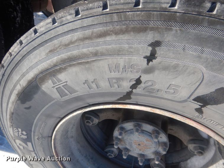 image for item HQ9568 1996 Mack RD690S  ready mix truck